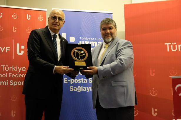Türk voleyboluna 'Uzman Posta' dokunuşu