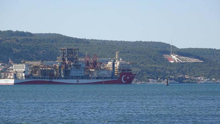 Abdülhamid Han sondaj gemisi Çanakkale Boğazı'ndan geçiş yaptı