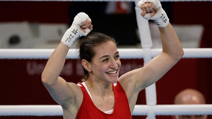 Buse Naz Çakıroğlu çeyrek finale adını yazdırdı