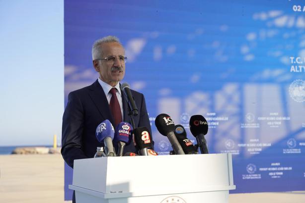 Bakan Uraloğlu: Türkiye, Filistin'de kalıcı barışa giden yolun açılması için her türlü sorumluluğu aldı