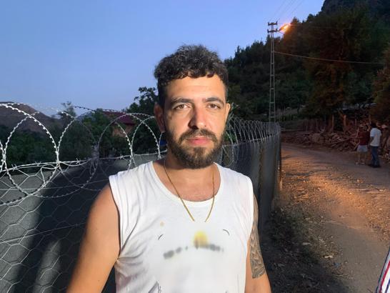 Adana'da yangına müdahale için barajdan su alan helikopter düştü: (7)