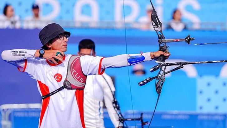 Milli okçu Mete Gazoz, çeyrek finale yükseldi