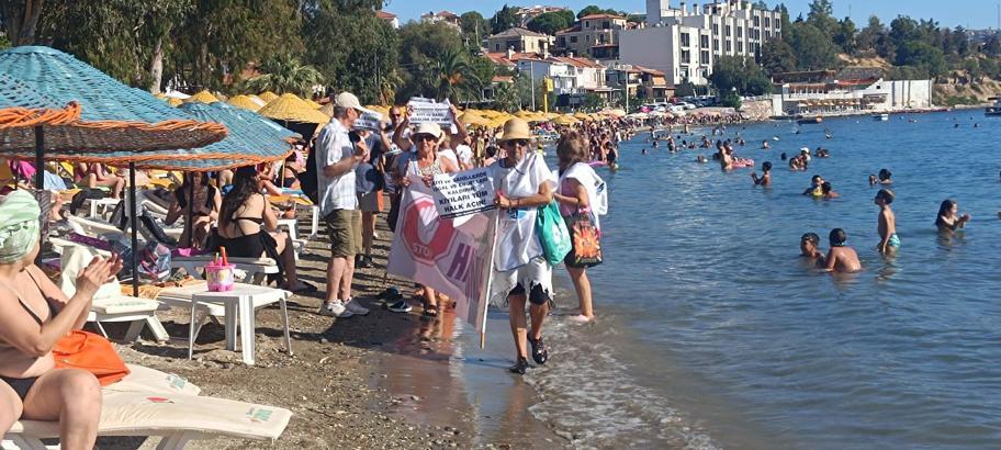 Foça'da 'Kıyılar Halkındır' eylemi