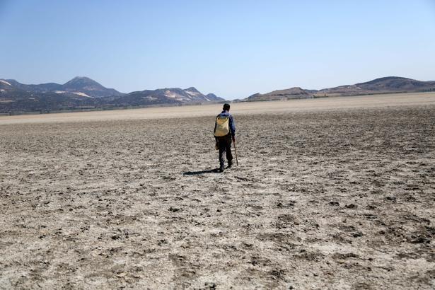 Kuruyan Yarışlı Gölü'nü flamingolar da terk etti