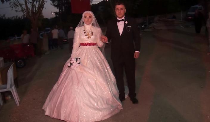 Düğün gecesi kaza; gelin-damat hayatını kaybetti (2)