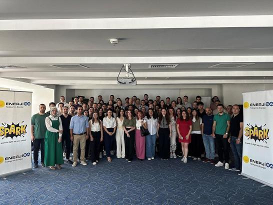 Enerjisa Dağıtım Şirketleri yaz staj programı SPARK ile gençlerin kariyer yolculuğunu destekliyor