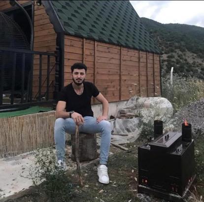 Tokat'ta armut ağacından düşen genç öldü