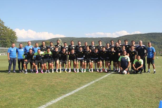 Serikspor FK hazırlıklarını sürdürdü