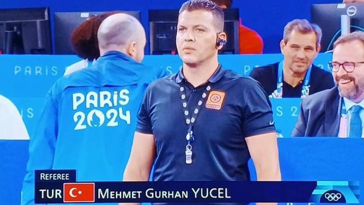Türk güreş hakemliğinin gururu Mehmet Gürhan Yücel oldu