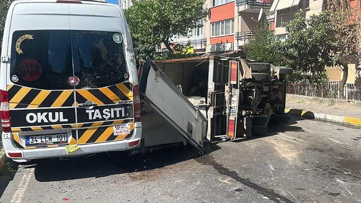Maltepe'de kamyonetle hafif ticari araç çarpıştı: 1 yaralı