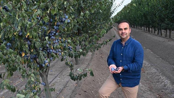 Bakan Kacır, HEKTAŞ'ı ziyaret etti