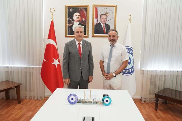 Azerbaycan'da ilk 'kordotomi' tedavisi Egeli akademisyenden