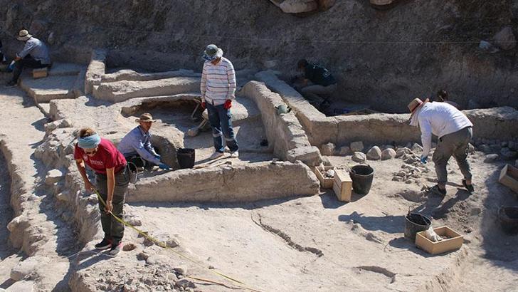 Arslantepe Höyüğü'nde tarihin en eski tabakaları kazılıyor