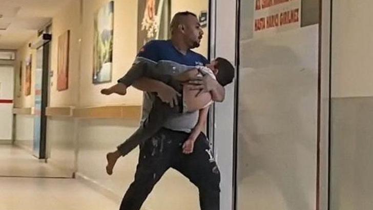 Balkondan düşen Mahmut'u hastaneye babası ve komşusu yetiştirdi