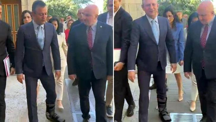 Özgür Özel, kırık ayağına takılan atel ile TBMM Genel Kurulu'na katıldı