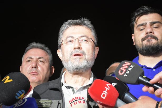 Karşıyaka'daki orman yangını; Bakan Yumaklı: Yangın 3 kişinin piknik ateşinden çıktı (10)