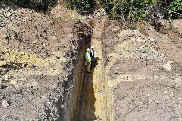 İzmir Büyükşehir Belediyesi'nin 90 deprem hendeğinden aldığı 140 örnek inceleniyor