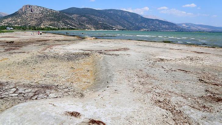 'Eğirdir Gölü'nden su alımı, trafik denetimi gibi takip edilmeli