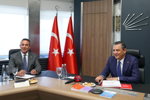 Özgür Özel, Fenerbahçe Başkanı Ali Koç ile görüştü
