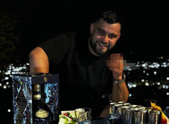 Silahlı kavgada tabanca ile boynundan vurulan kişi öldü