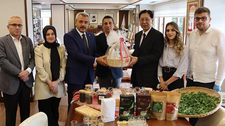Çin Büyükelçisi’nden ‘Rize çayı’na 100 puan