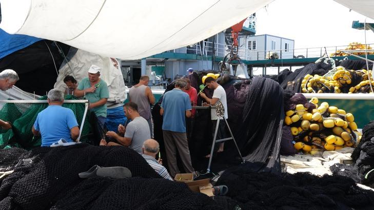 Karadeniz’de balıkçıların, yeni av sezonu hazırlığı