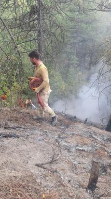 Karabük'te 'yıldırım' düşmesi sonucu çıkan orman yangını söndürüldü