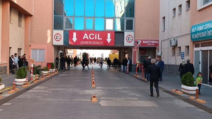 Mezrada ekmek pişiren genç kadını tüfekle ağır yaralayıp, intihar etti