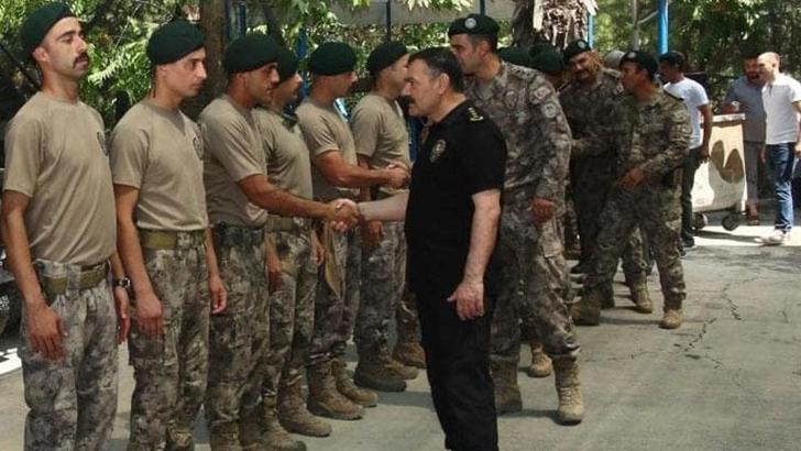 Suriye'de görev yapacak Özel Harekat polisleri, dualarla uğurlandı