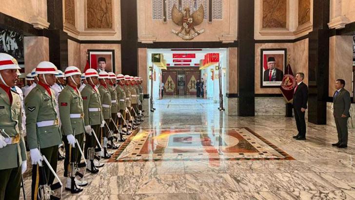 Türk Savunma Sanayii temsilcileri Endonezya’da