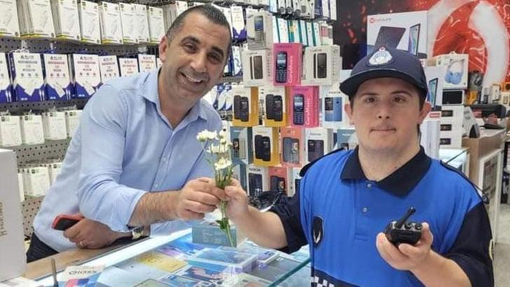 Down sendromlu Mustafa, 1 günlüğüne zabıta olup devriyeye çıktı