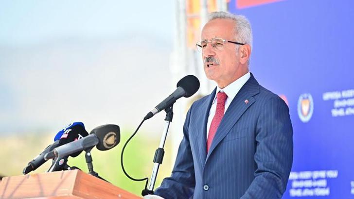 Uraloğlu, Lefkoşa Kuzey Çevre Yolu’nun temel atma törenine katıldı