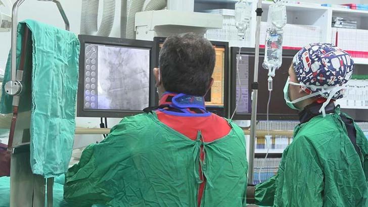 Ameliyatsız kalp kapağı değiştirilen hasta, 2 günde sağlığına kavuştu