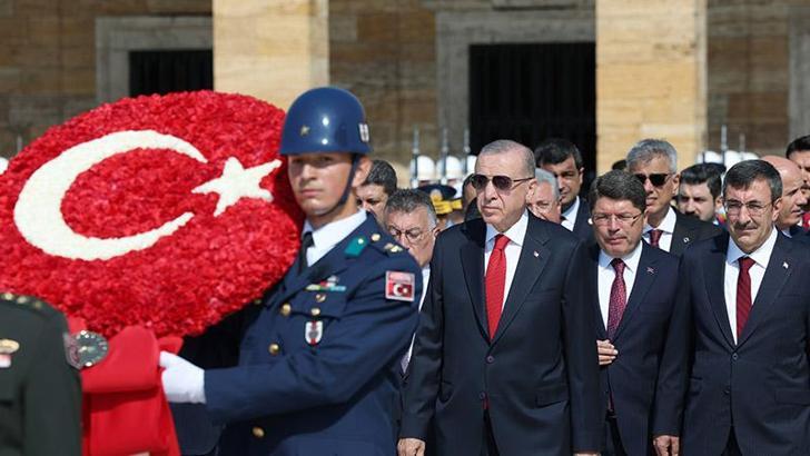 Anıtkabir'de '30 Ağustos Zafer Bayramı' töreni