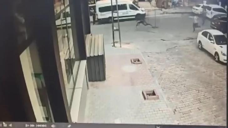 İstanbul - Arnavutköy'de caddede karşılaştığı husumetlisini silahla öldürdü