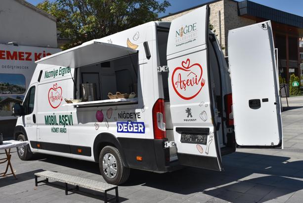 Niğde Belediyesi'ne mobil aşevi