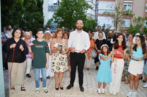 Sanata destek galerisi