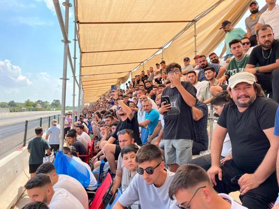 Kepez'de oto drag yarışları nefes kesti