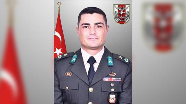 Pençe 1-2 Harekat Bölgesinde kalp krizi şüphesiyle hastaneye kaldırılan Binbaşı Ayan, şehit oldu