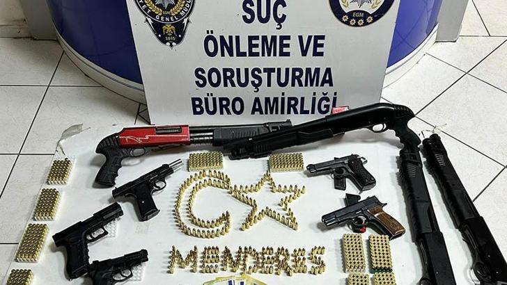 İzmir'de silah kaçakçısının adresine baskın