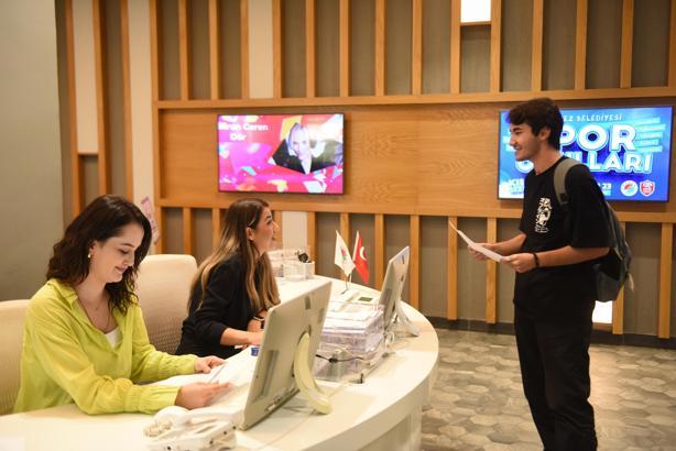 Kepez'den üniversite öğrencilerine burs desteği