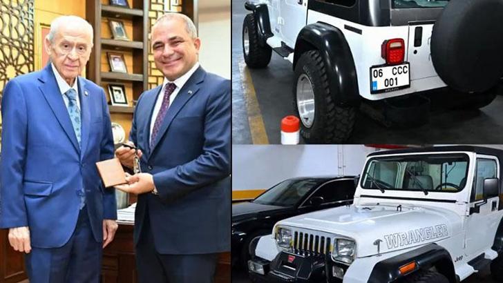 Bahçeli'den MYK üyesi Ali Uçak'a 'klasik araç' hediyesi