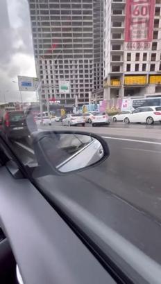 İstanbul - Sağanak yağış nedeniyle D-100'de trafik kazaları meydana geldi