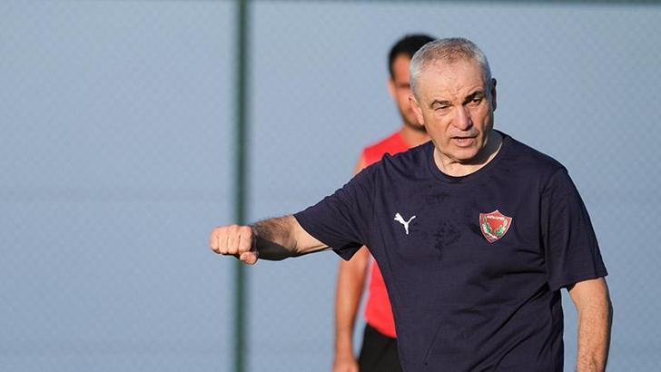 Rıza Çalımbay, Hatayspor’da ilk antrenmana çıktı