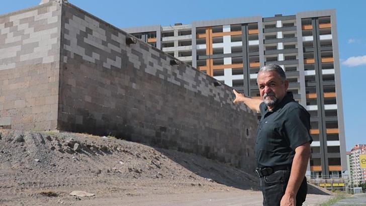 Restore edilen Köşk Medrese'nin önüne 14 katlı bina