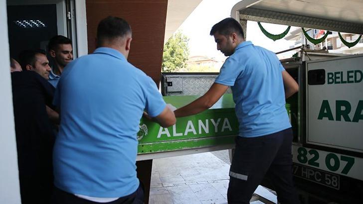 Denizde su sporu yaparken düştü, teknenin çarpmasıyla öldü