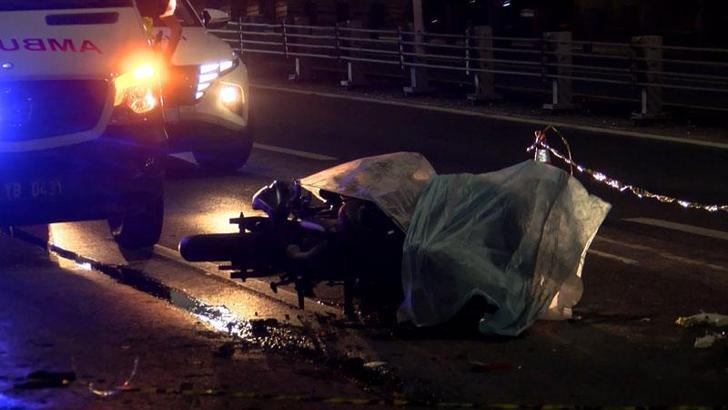 Haliç Köprüsü'nde motosiklet yol temizleme aracına çarptı: 1 ölü
