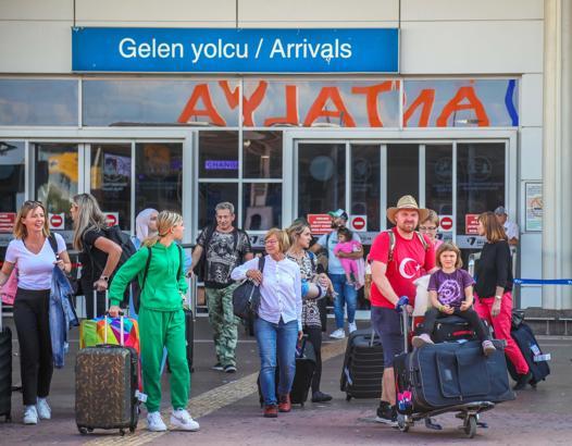 Antalya Havalimanı'nda yolcu trafiği rekoru; 26 milyonu aştı