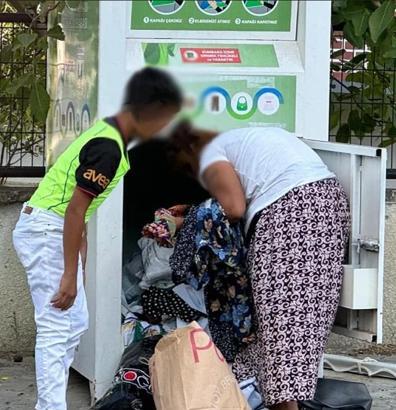 Lüleburgaz'da kullanılmayan giysilerin atıldığı kumbaraya zarar verildi