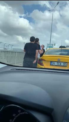 İstanbul- Tuzla'da yol verme kavgası; taksi şoförünü darbettiler